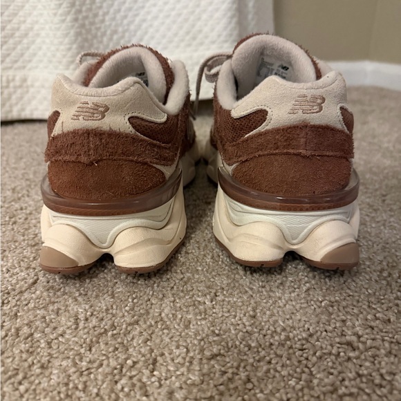 New Balance 9060 Sneaker - Picture 7 of 8